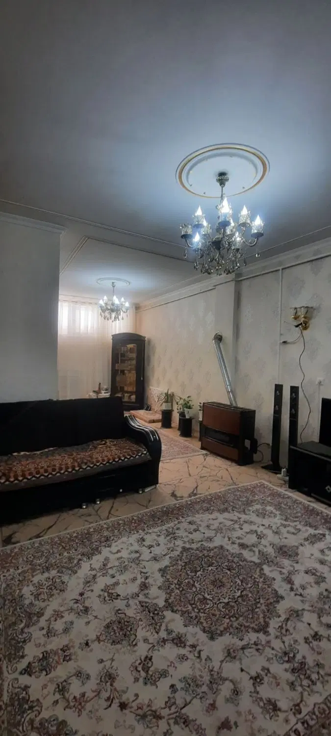 همکف راه جدا در اخر عباسی
