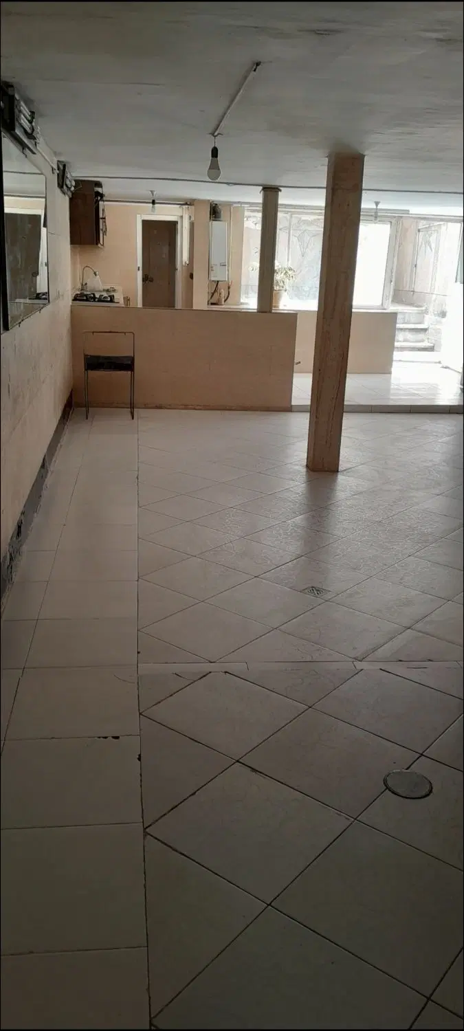 واحد ۸۰ متری خیابان مفتح