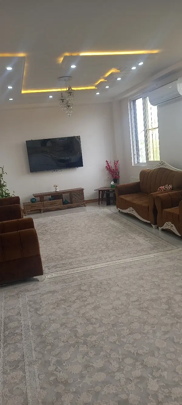 طبقه اول راه جدا ۹۰ متر