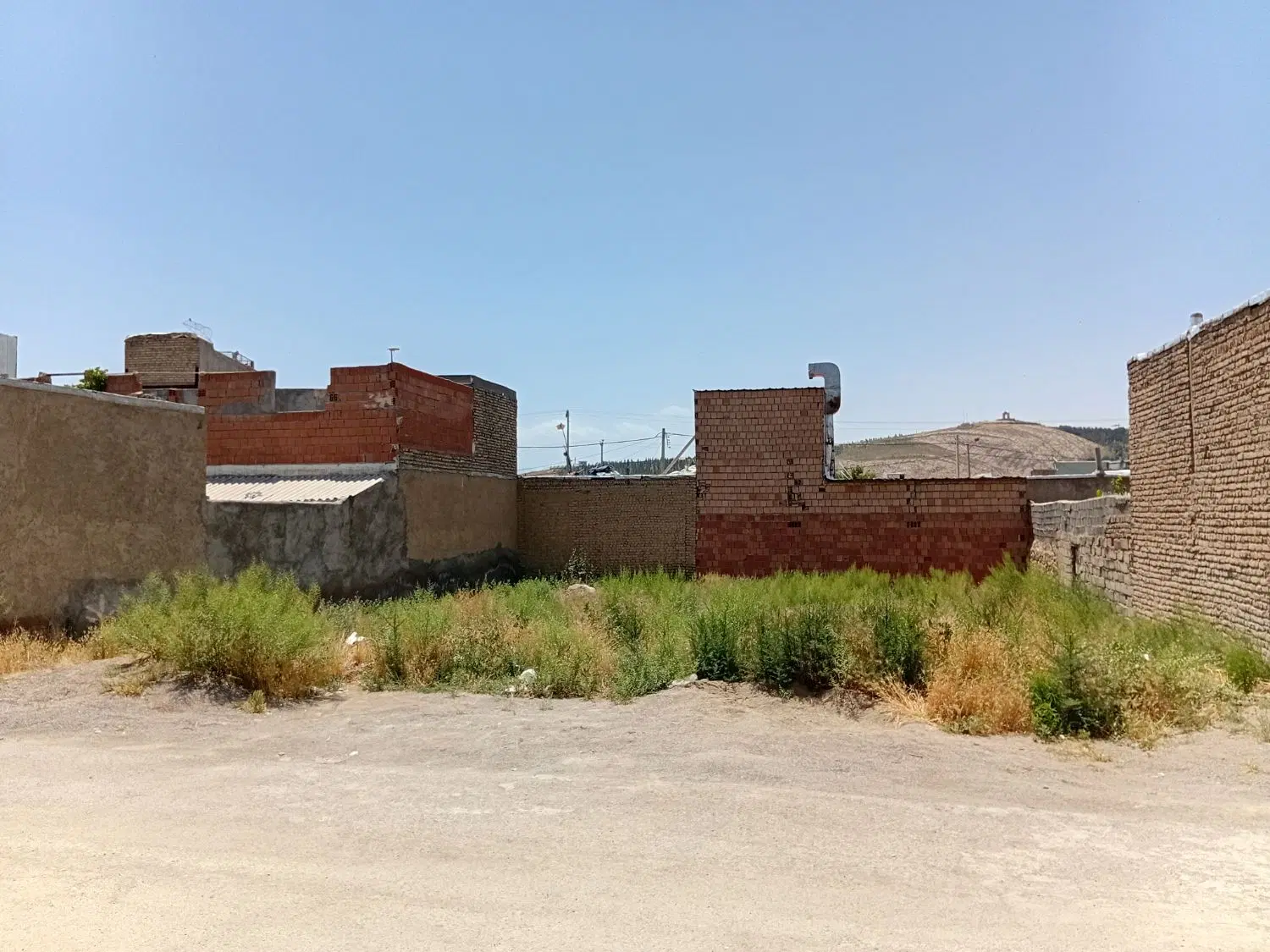 زمین مسکونی آزادی ۹