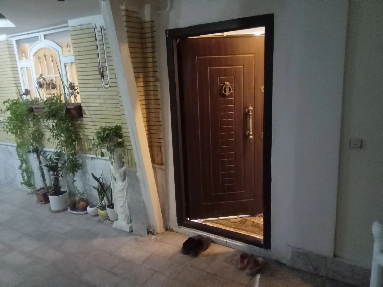 معاوضه آپارتمان ۷۳ متری همکف.فقط فقط معاوضه
