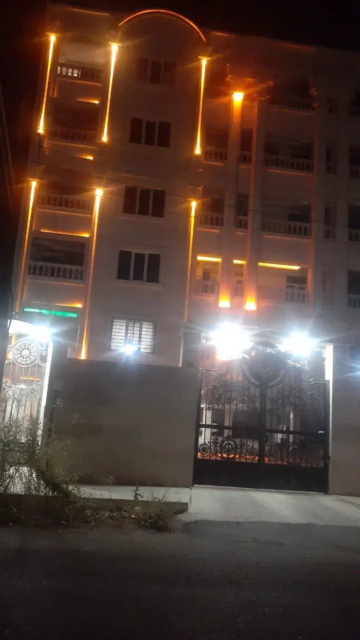 آپارتمان نوساز گلستان