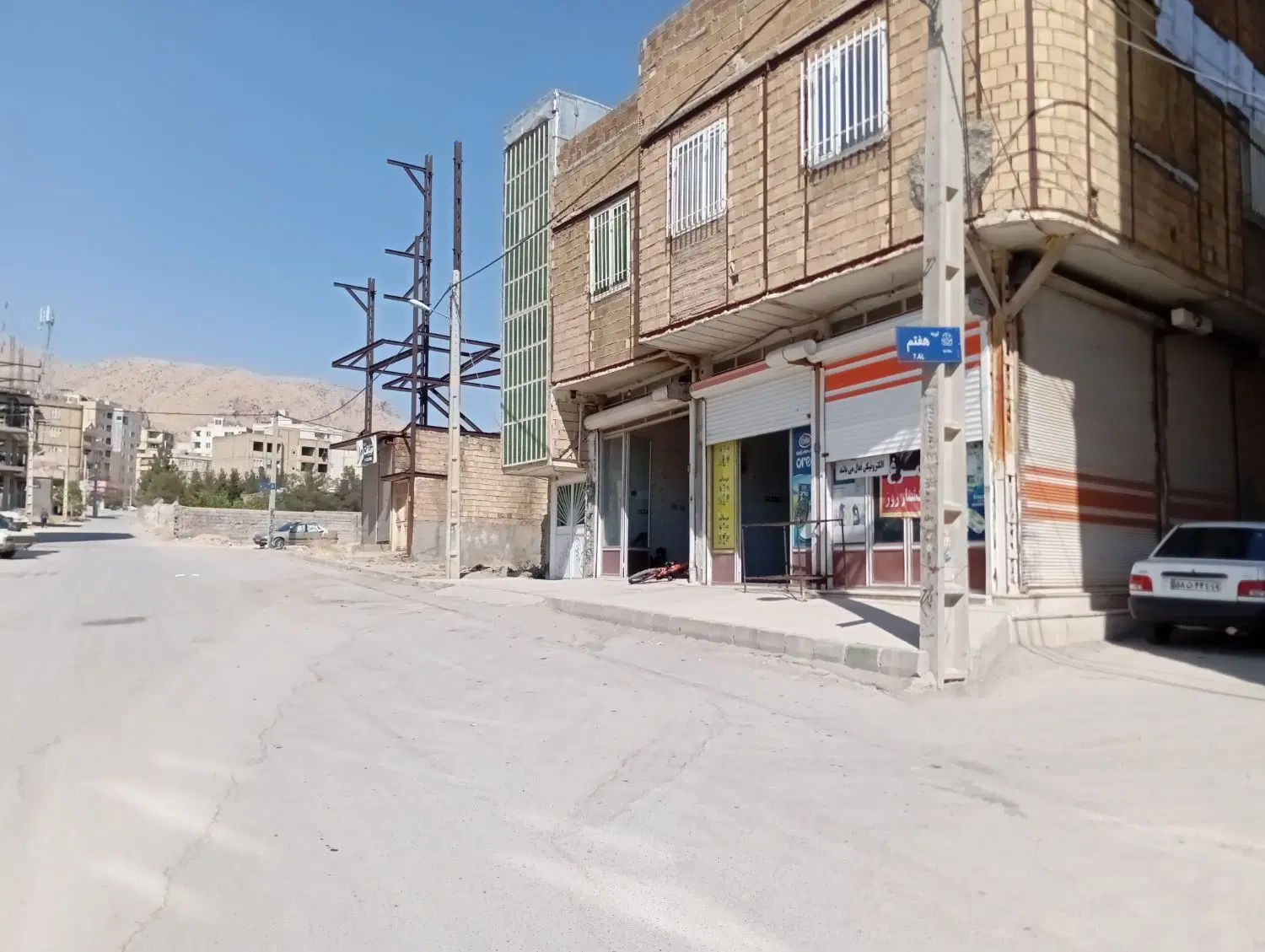 مغازه دو برخیابان ۱۸ متری اندیشمند
