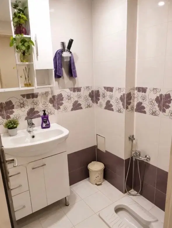 واحد ۷۶متری_خوش نقشه_پارکینگ دار_تاپ لوکیشن پونک