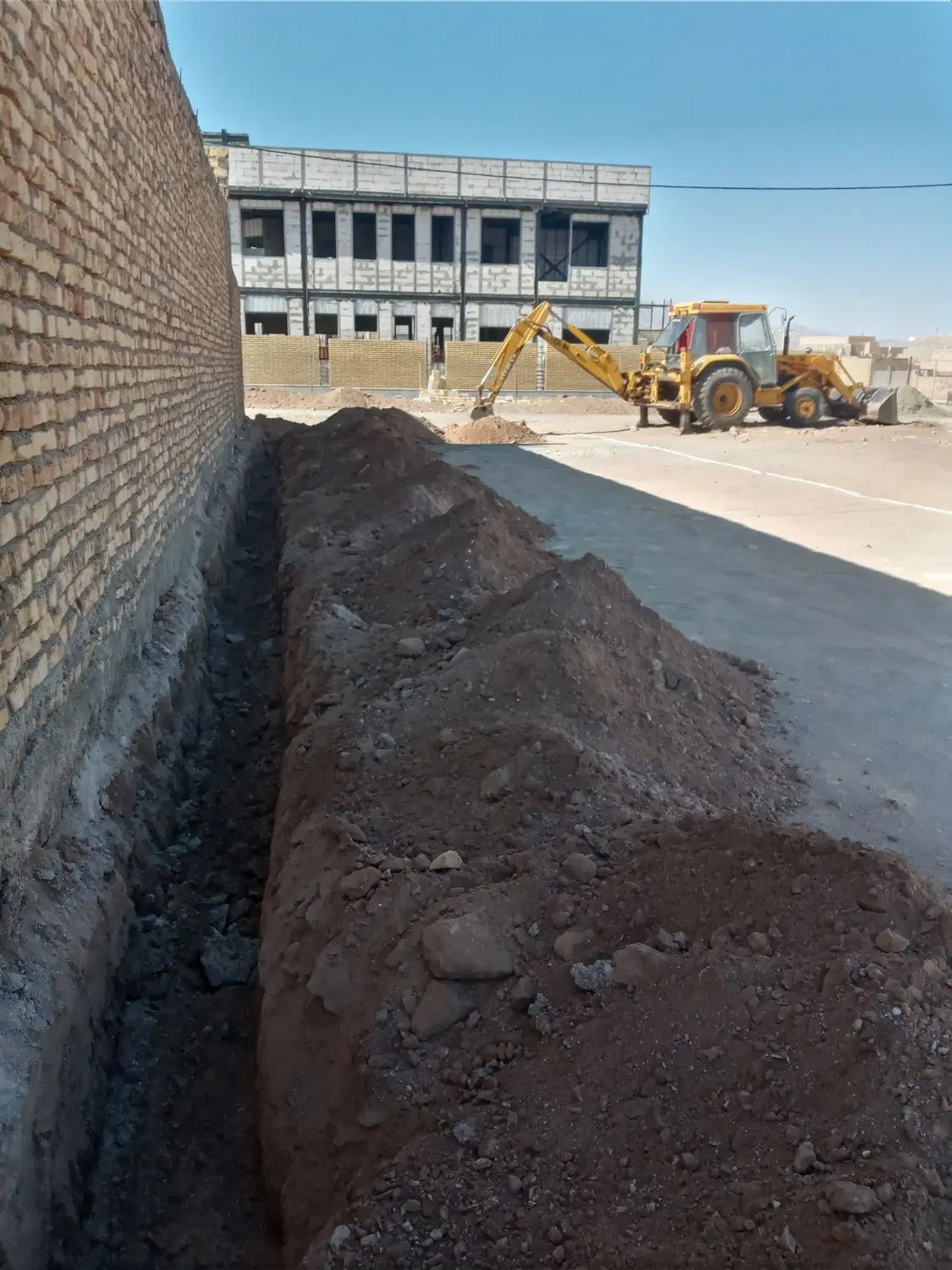 زمین حاشیه اصلی حاجی آباد