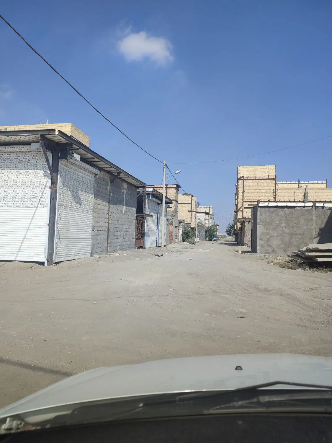 زمین 84متری 6متر حاشیه بلوار کشاورز کشاورز 11