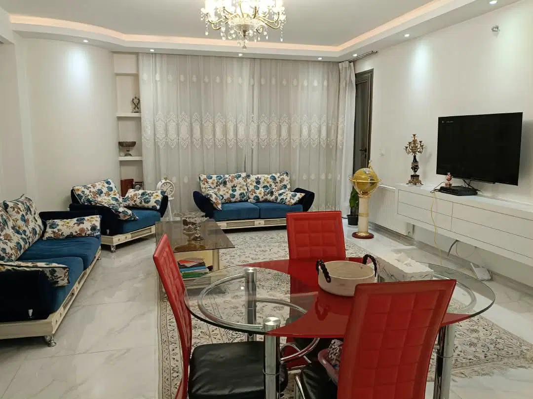 آپارتمان ۹۳ متری ۵ ساله دوکله پرنور مادی فرشادی
