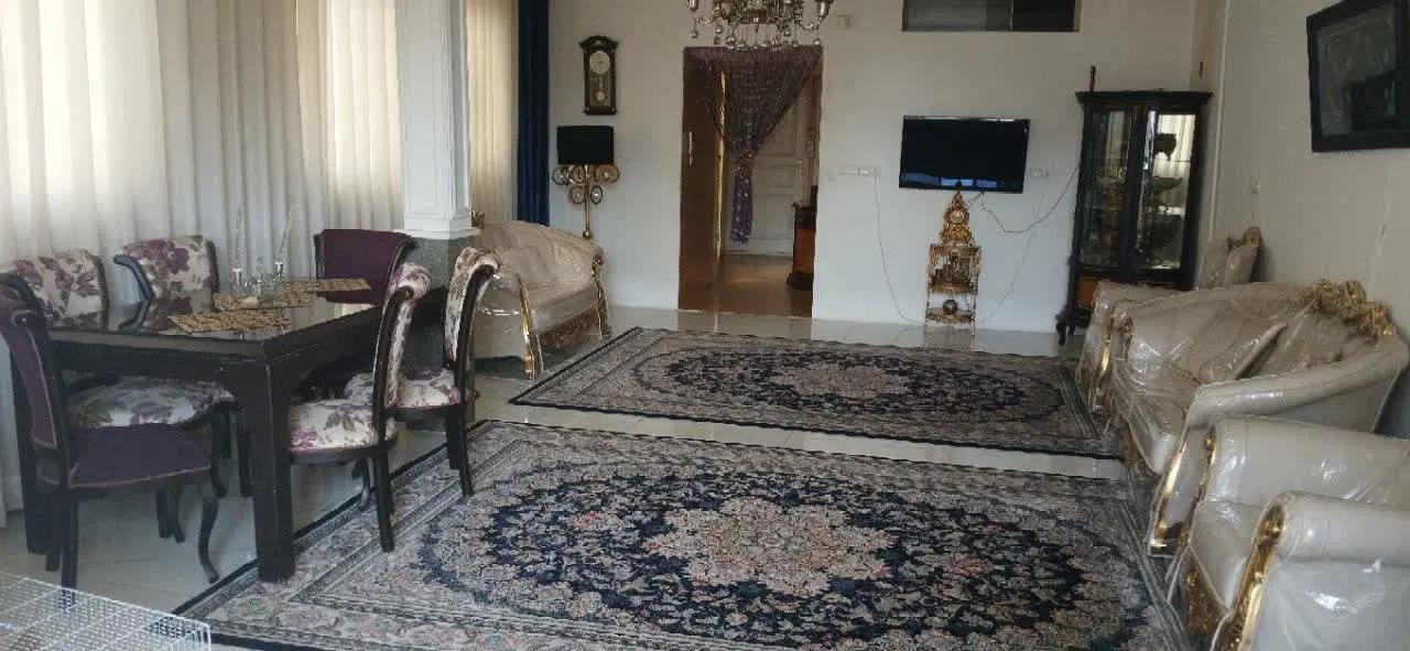 آپارتمان سر دو نبش غرق نور