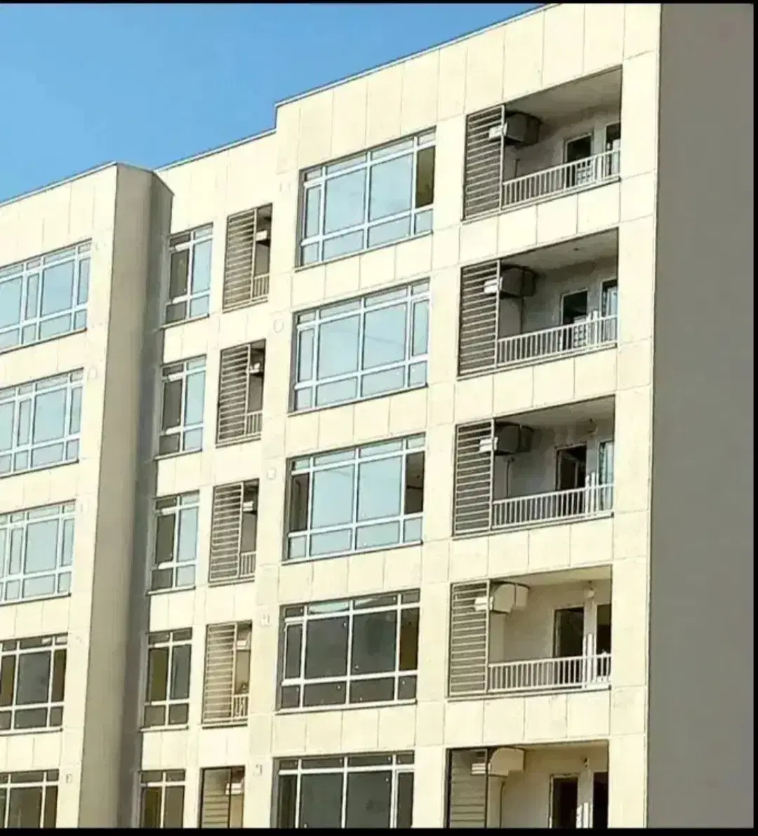آپارتمان مهرگان ۸۷ متری پارکینگ مسقف