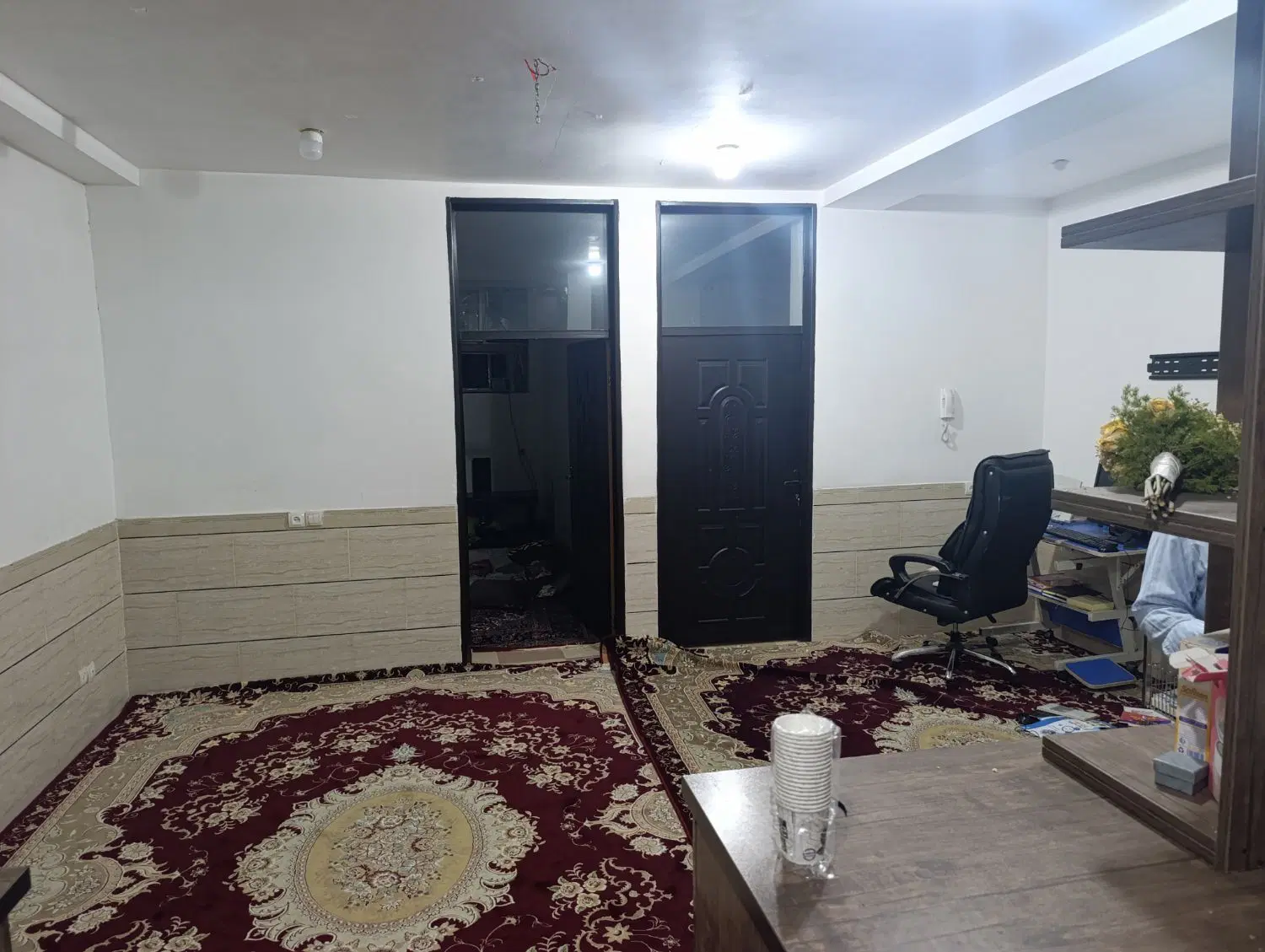 آپارتمان طبقه اول ۱۰۰مترخیابان رسالت