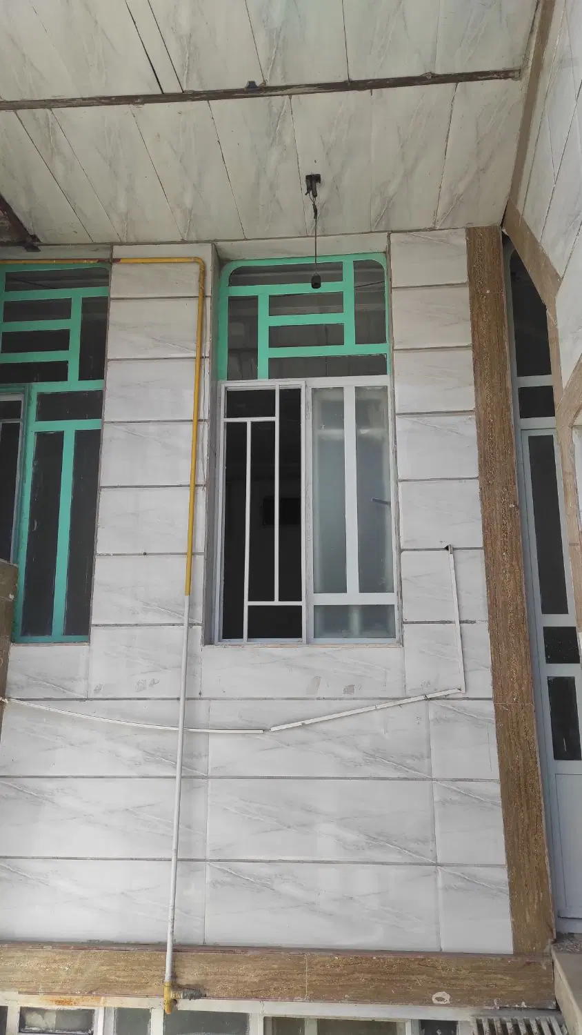 منزل ویلایی ماشین رو دره گرم پشت شهرداری نگارستان