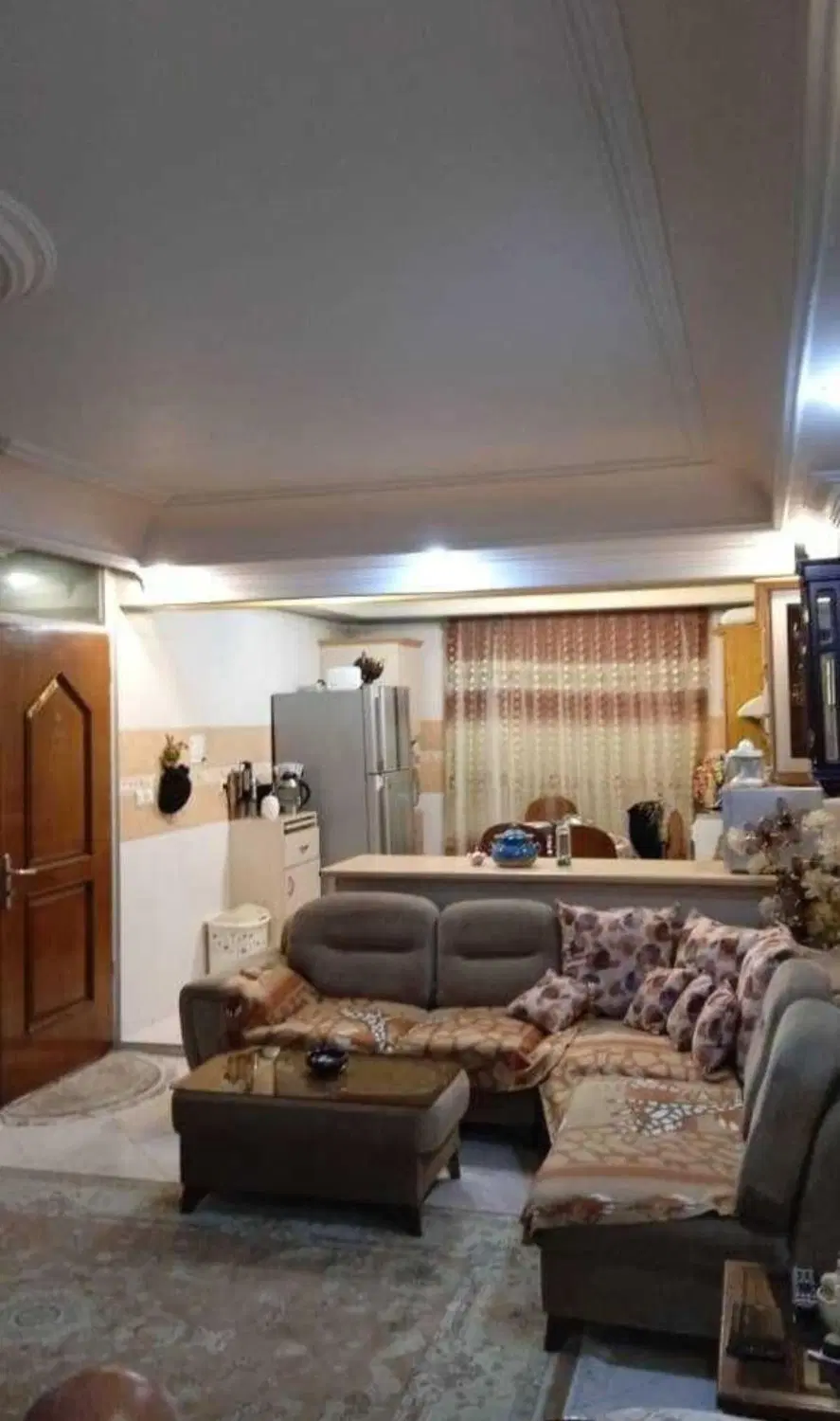 آپارتمان 82 متری  در خیابان مقداد  فروشنده واقعی