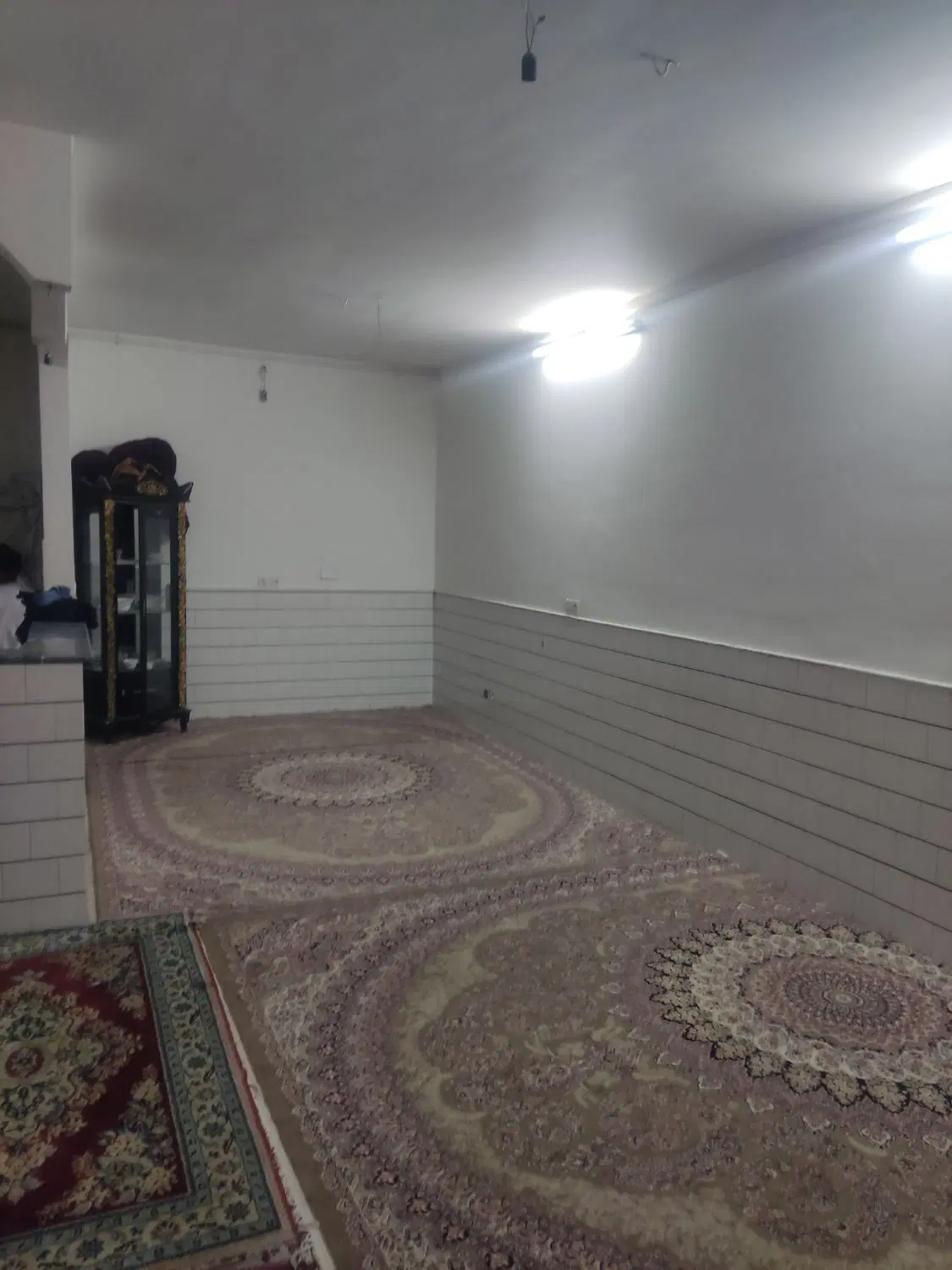 رهن خانه کوچه حسین پور جنب فروشگاه قنبری