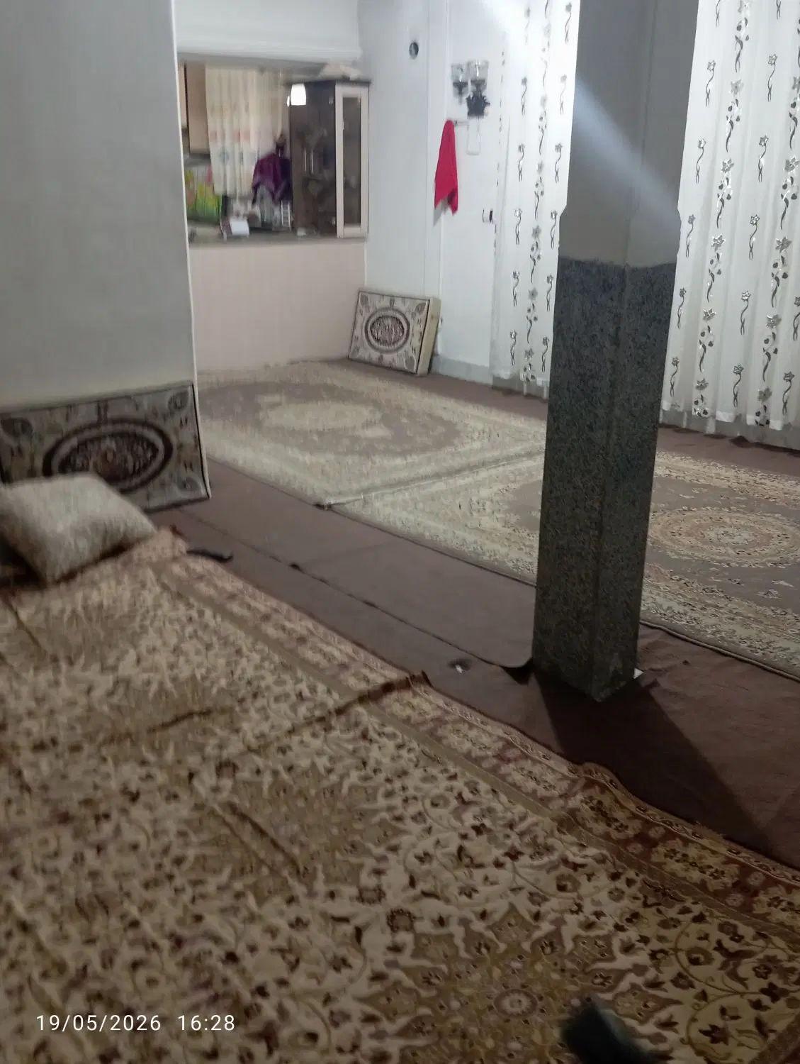 آپارتمان دو طبقه مجزا ومغازه در امیرآباد صفادشت