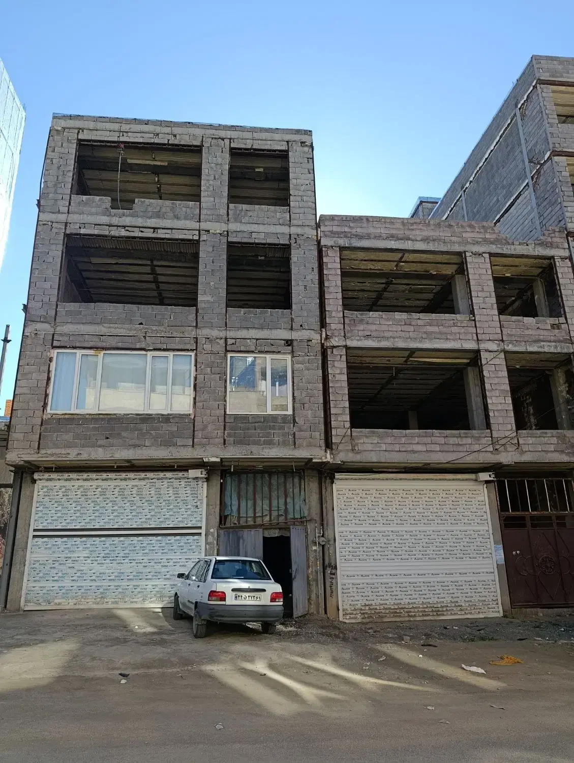 یک طبقه مسکونی خیابان اصلی