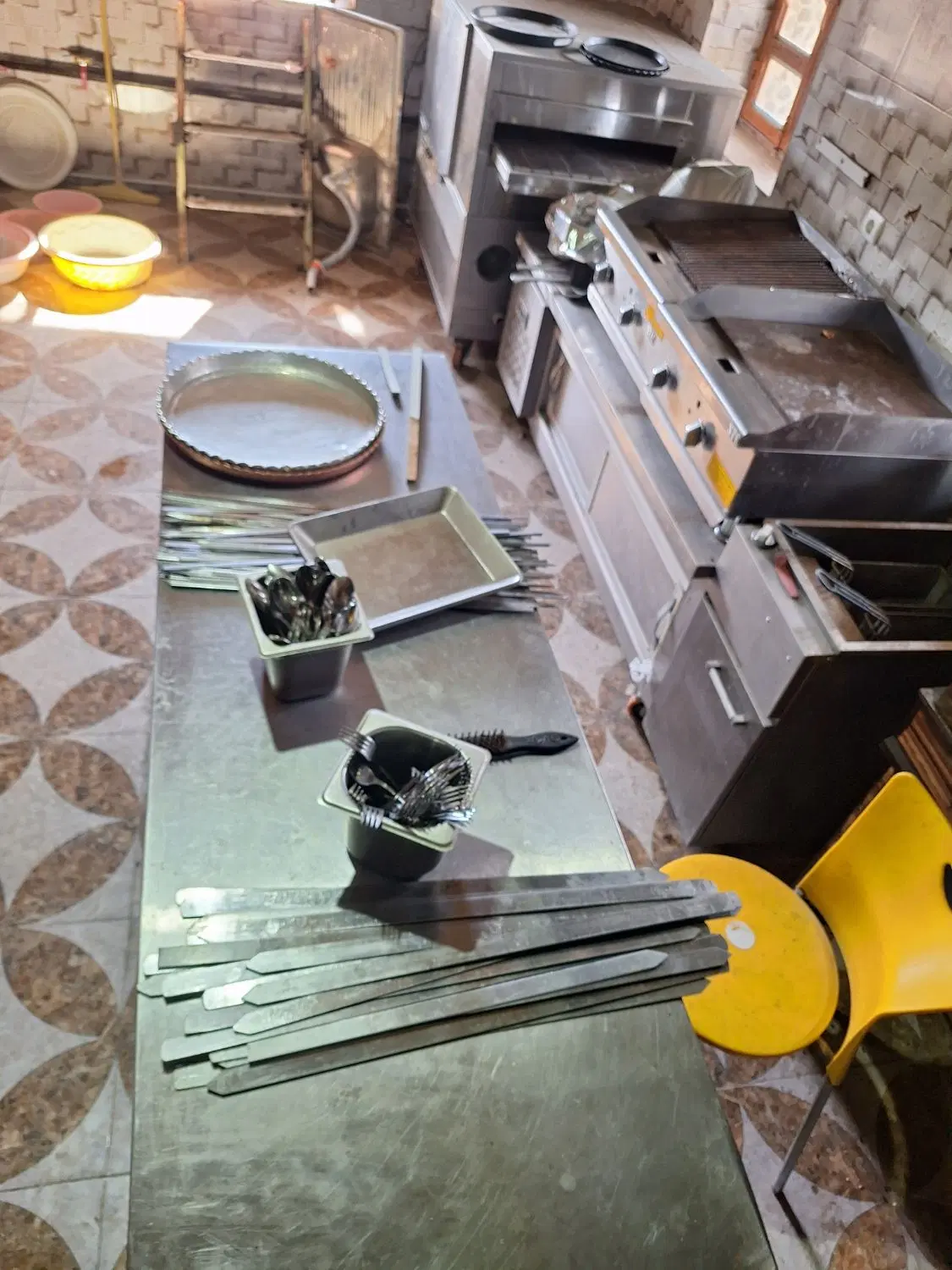 اجاره اشپزخانه(همکار آشپز میخوایم)
