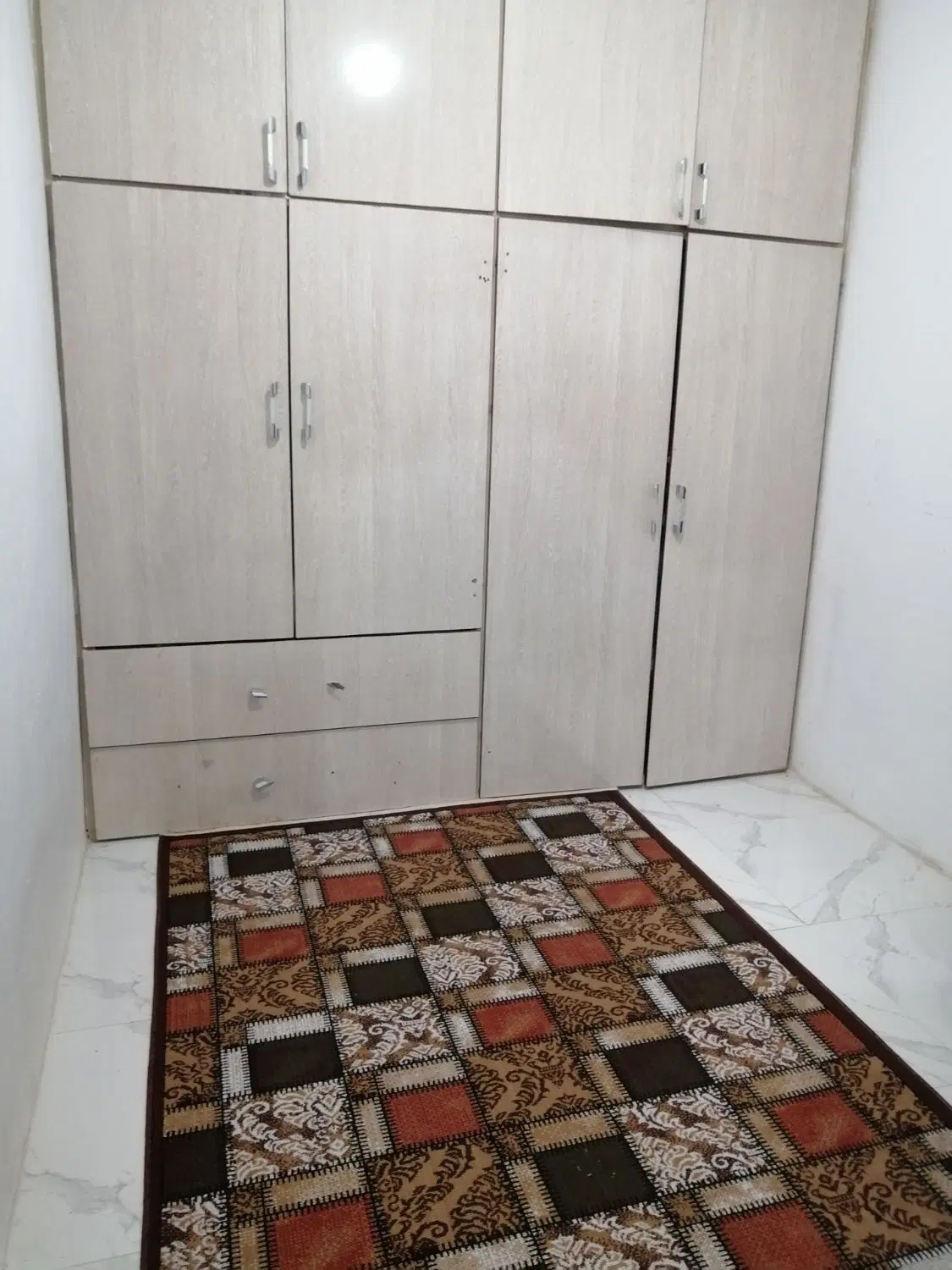 رهن واجاره ی واحداپارتمان طبقه همکف ۸۰ متری