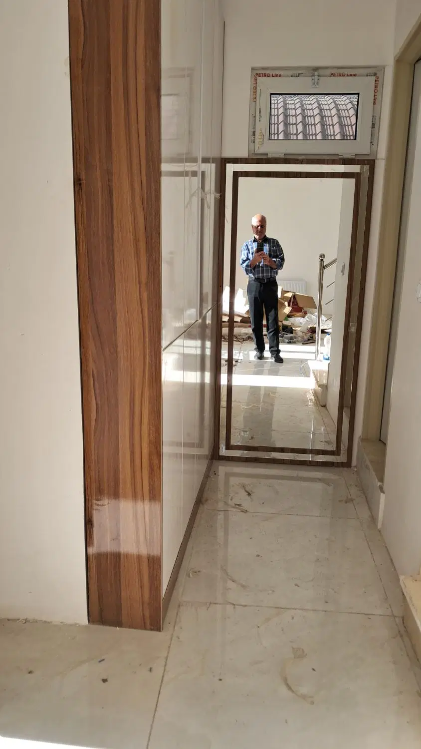 بر خیابان ارتش کلنگی