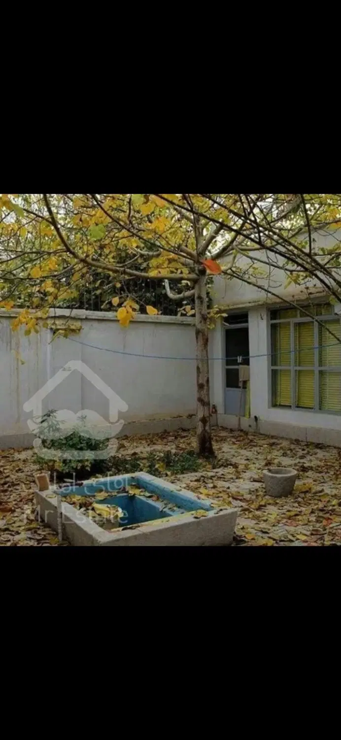 یک خانه حیاط دار ۷۰ متری  خ پیک