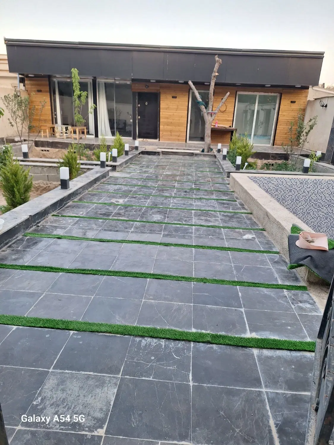 باغچه ۳۰۰ متری