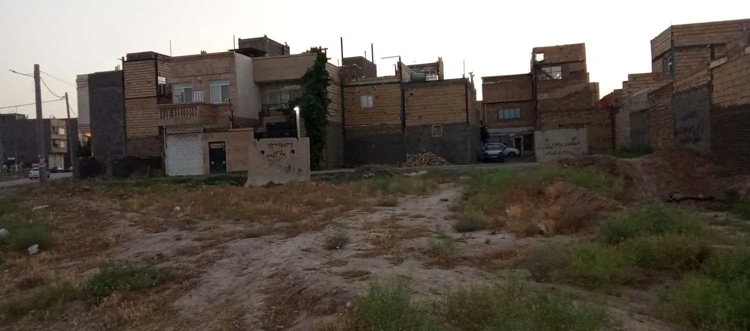 زمین فروشی