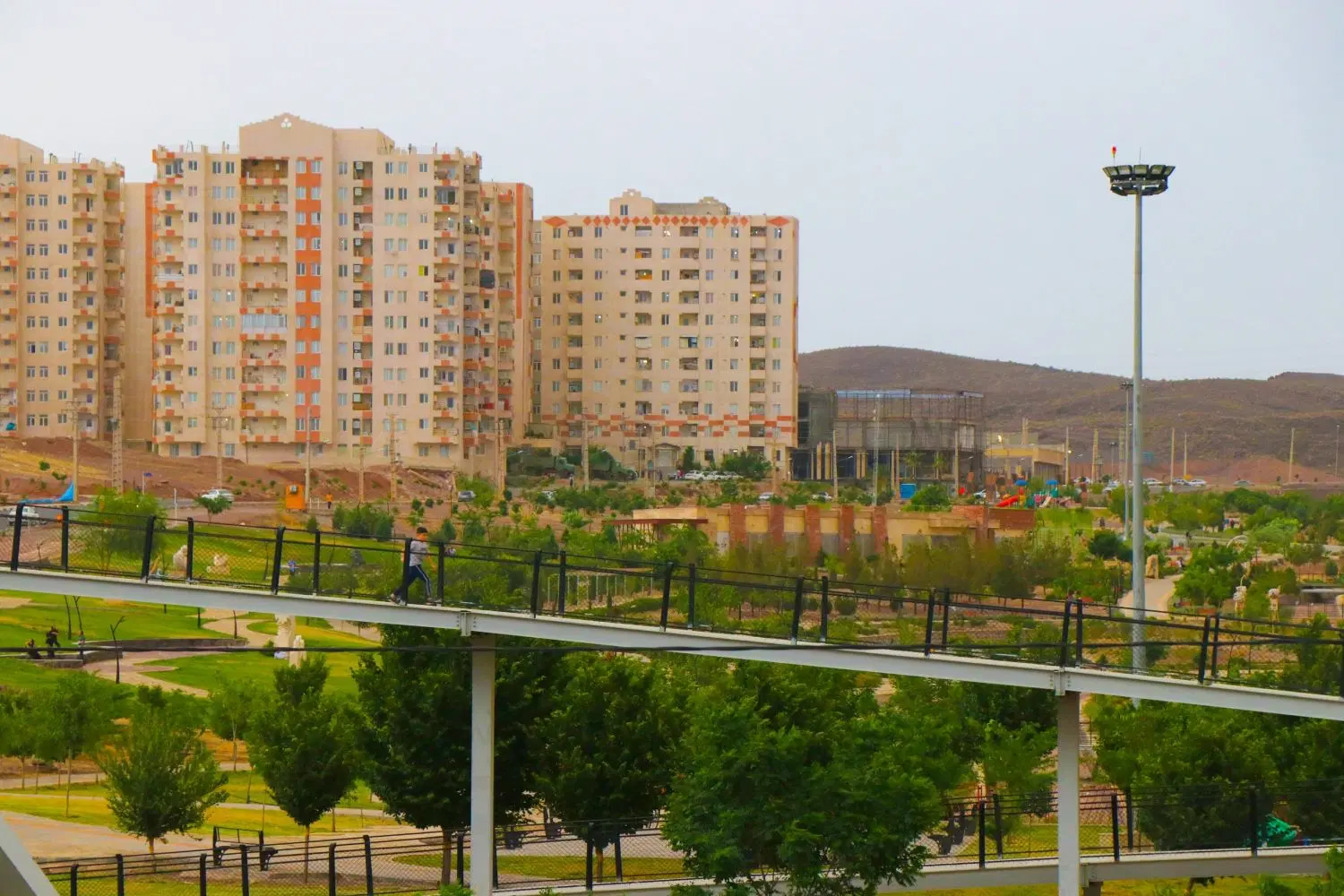 دو خواب با پارکینگ و در پرند فاز ۴ شمالی