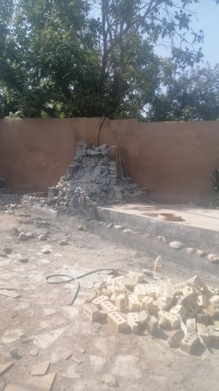 زمین ۱۱۵ متری