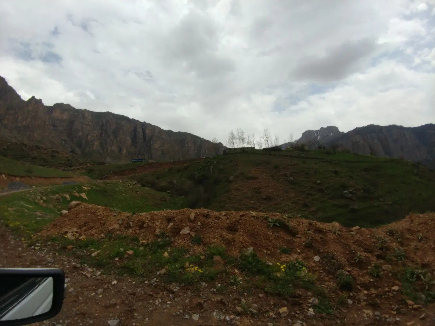 زمین باغ