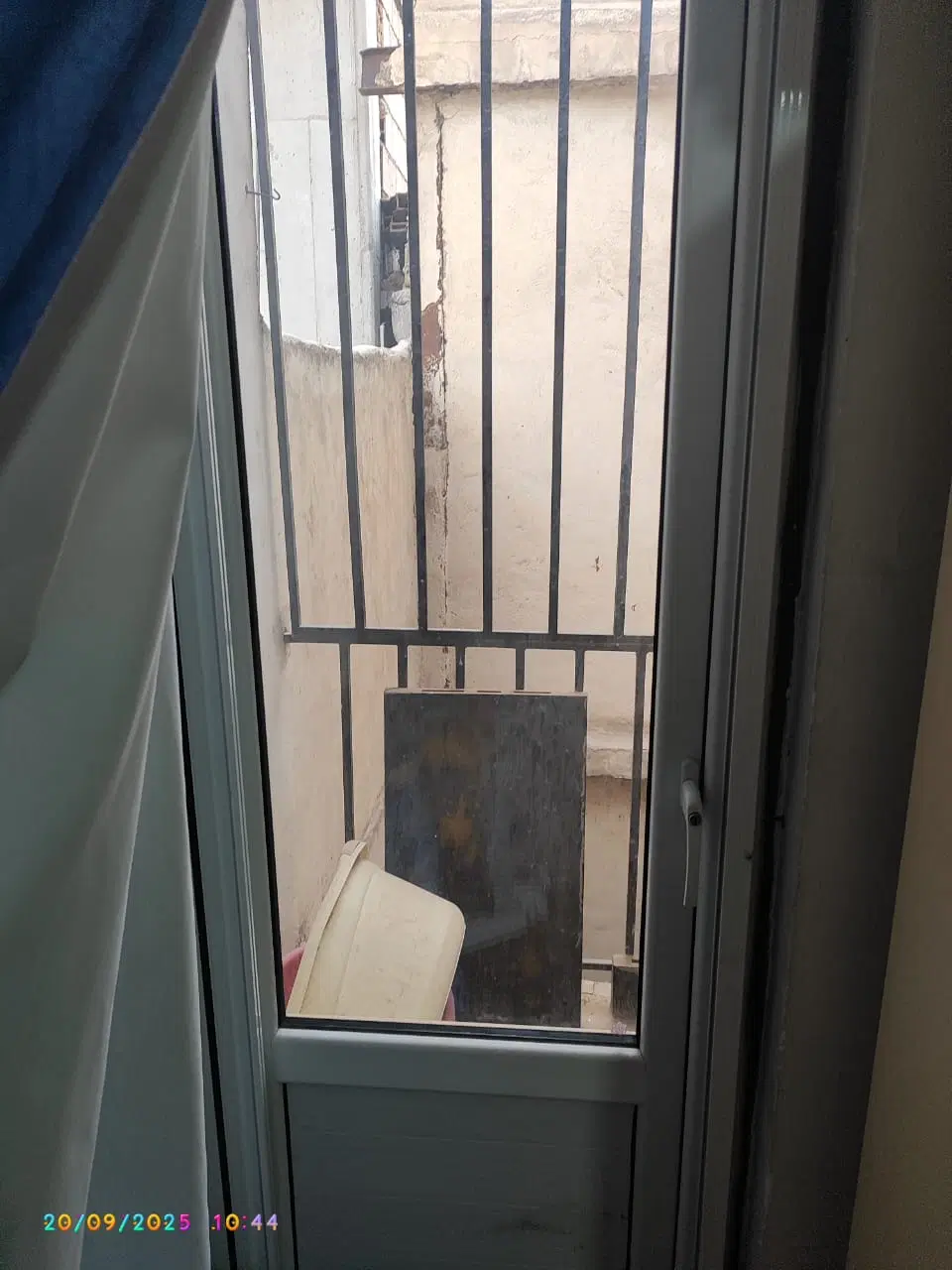آپارتمان90متری حصارک بالا