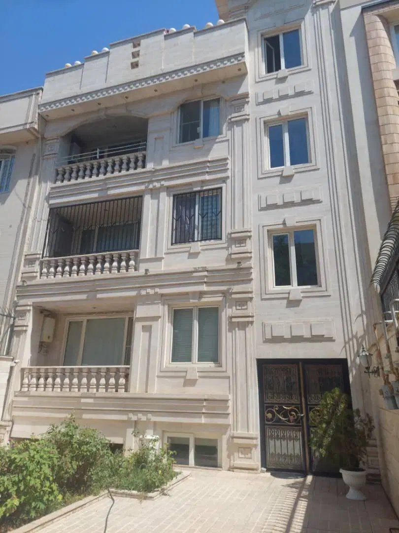 آپارتمان ۹۰متری بسیار شیک درمیدان اتریش