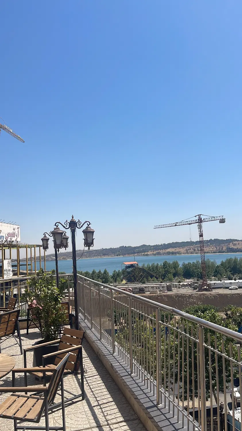 الماس دریاچه جنوبی ۷۶ متر