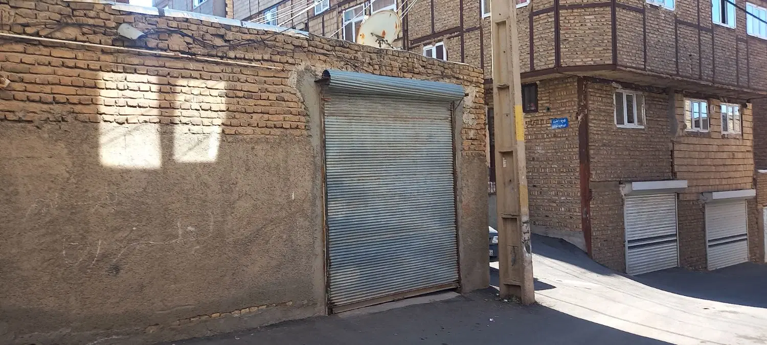 یکباب حیاط مسکونی ۱۰۰ متر مربع دونبش در خلیل آباد