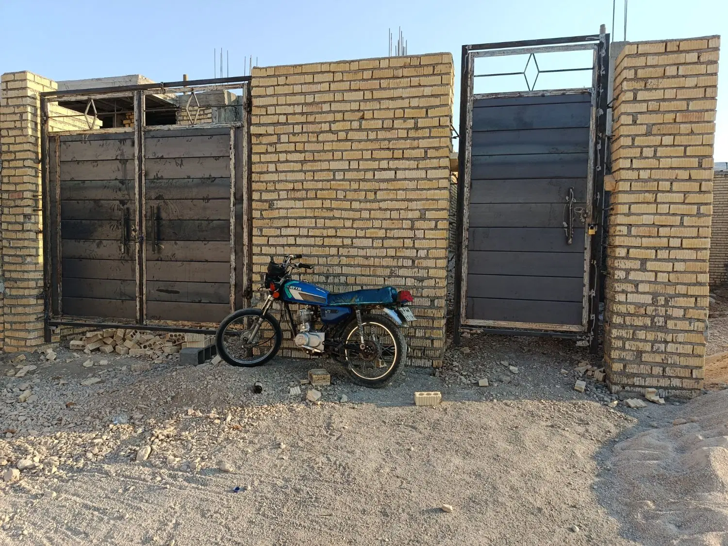 فروش اسکلت زیر سقف آخر نرگس