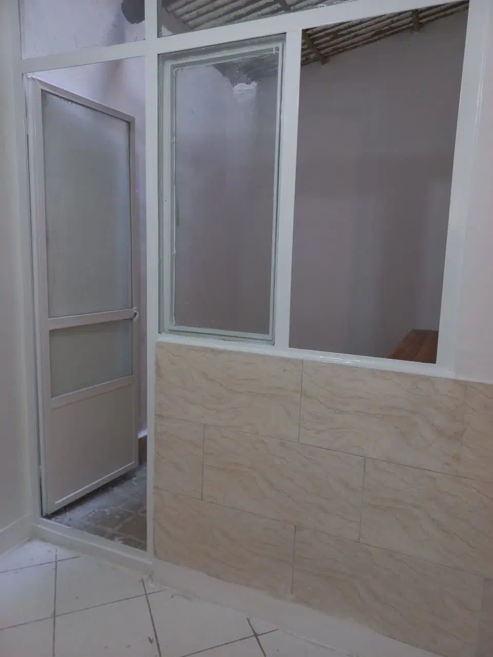 ۷۰ متر یک خوابه بهمراه ۳۰ متر حیاط اختصاصی