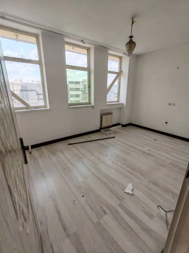 ۵۷ متر سندار تاپ لوکیشن