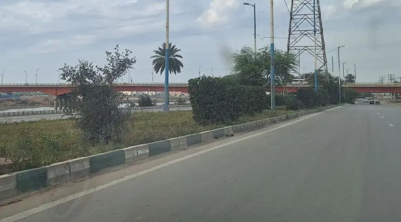 ۵۵۰ متر زمین تجاری مسکونی دو نبش ساحلی بهشت رضا