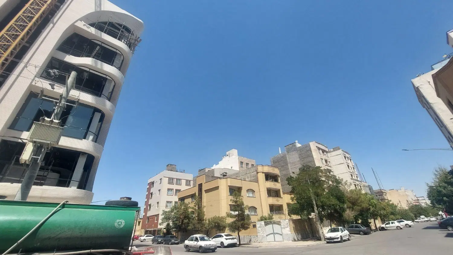 ۲۰۰ متری جلال