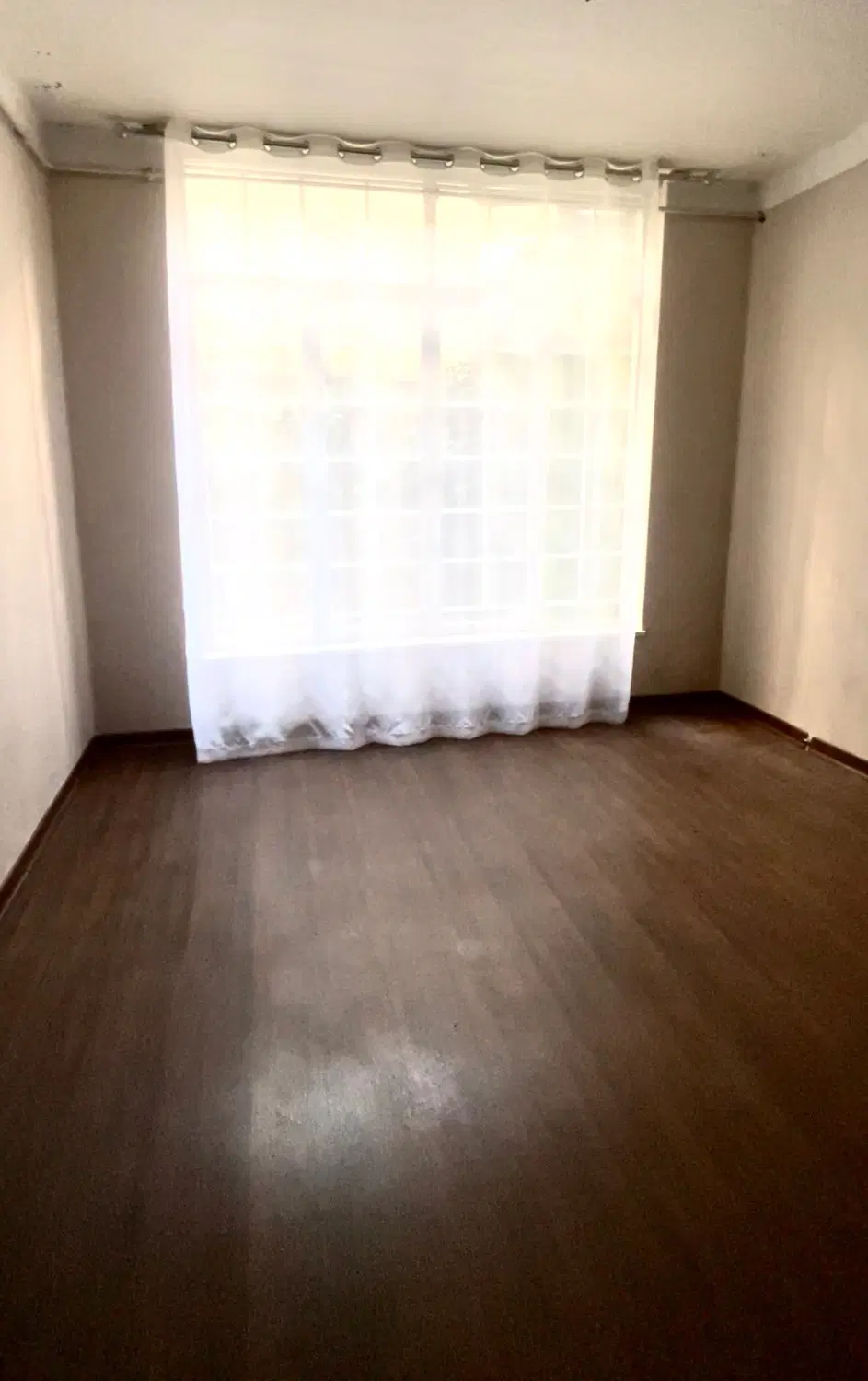 واحد اداری هم کف خیابان فاطمی