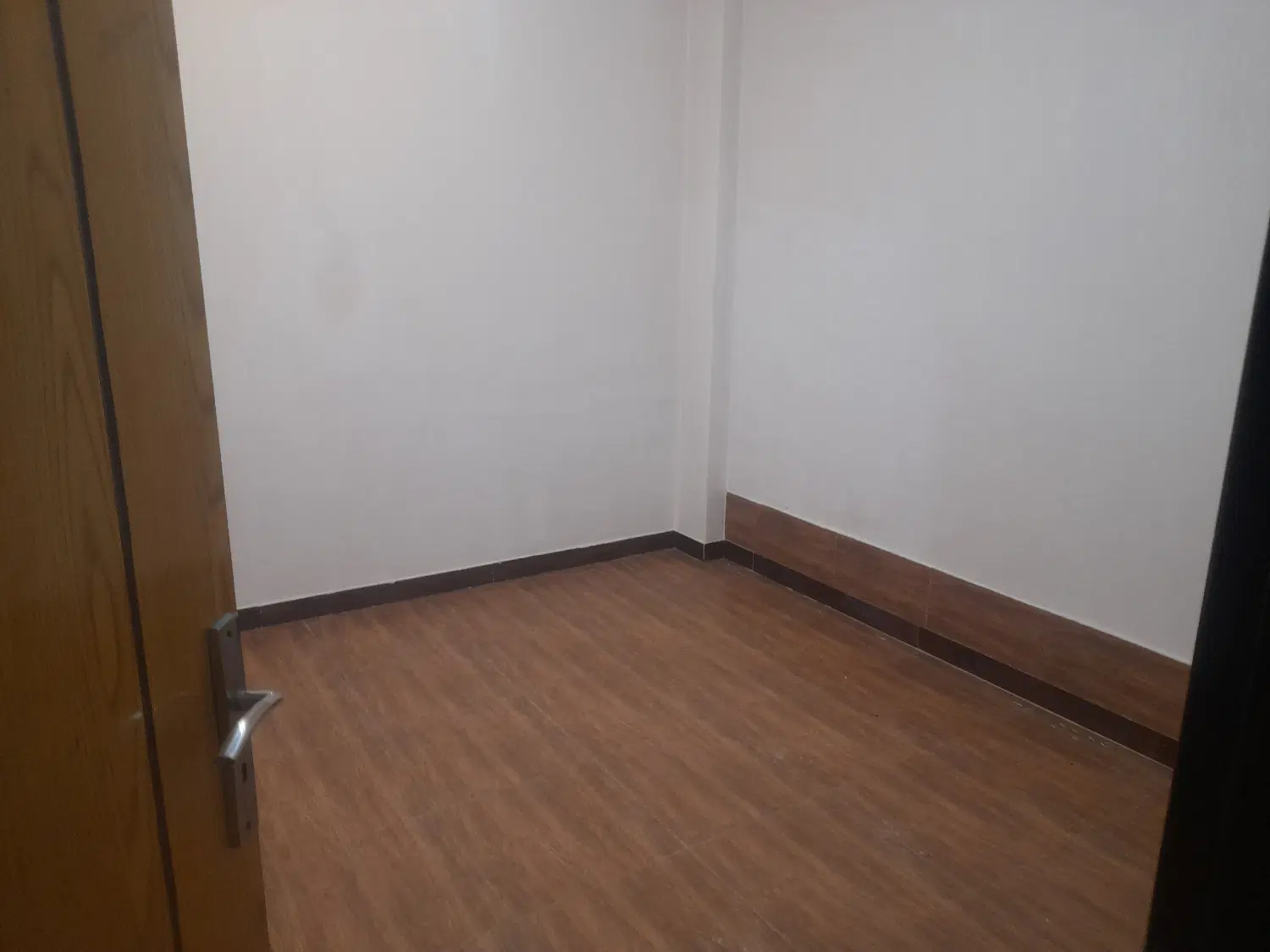اجاره همکف ۹۵ متری دوخواب ۱۷شهریور میدان انقلاب