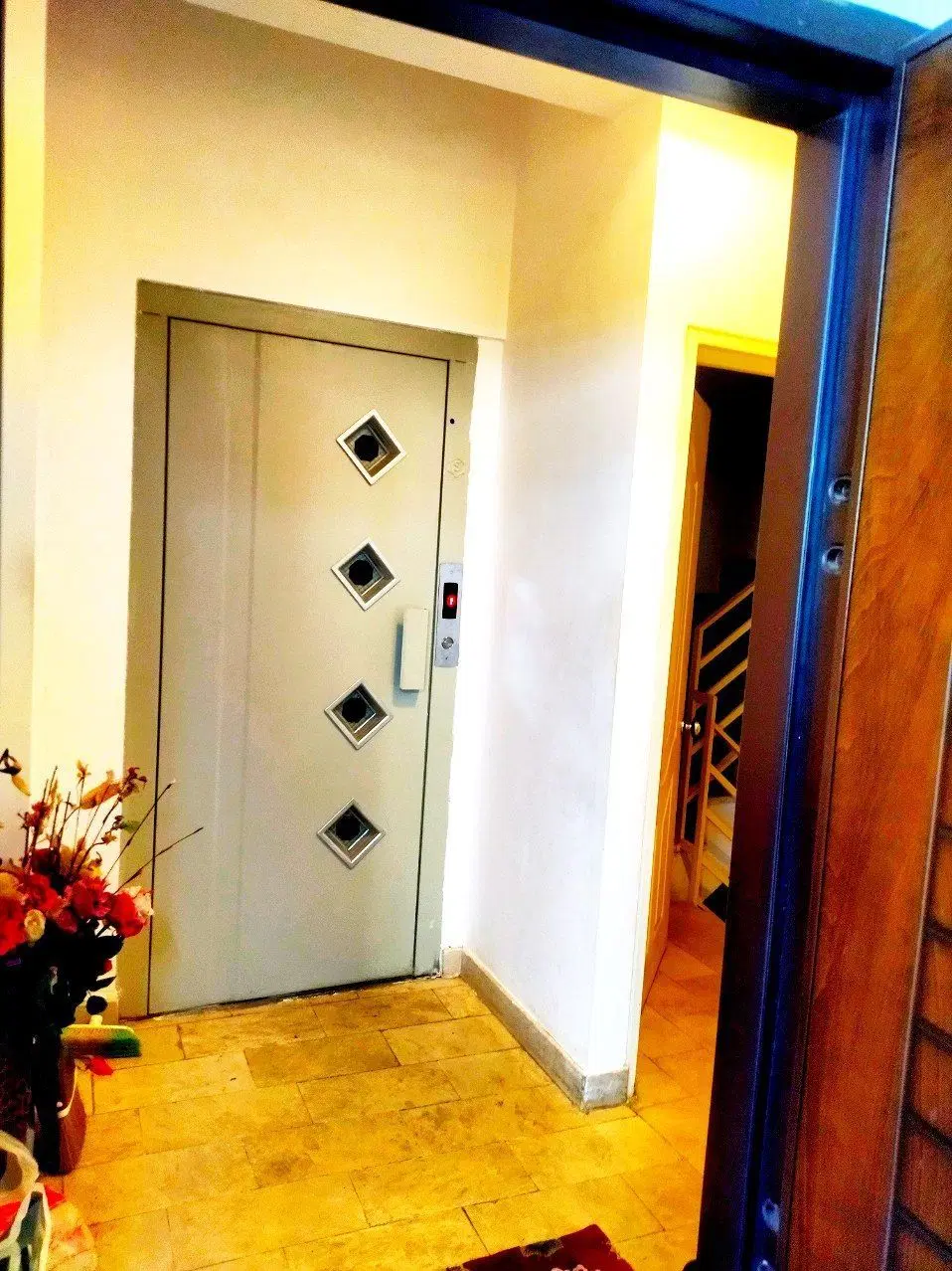 فروش آپارتمان100متری درششکلان خیابان عارف