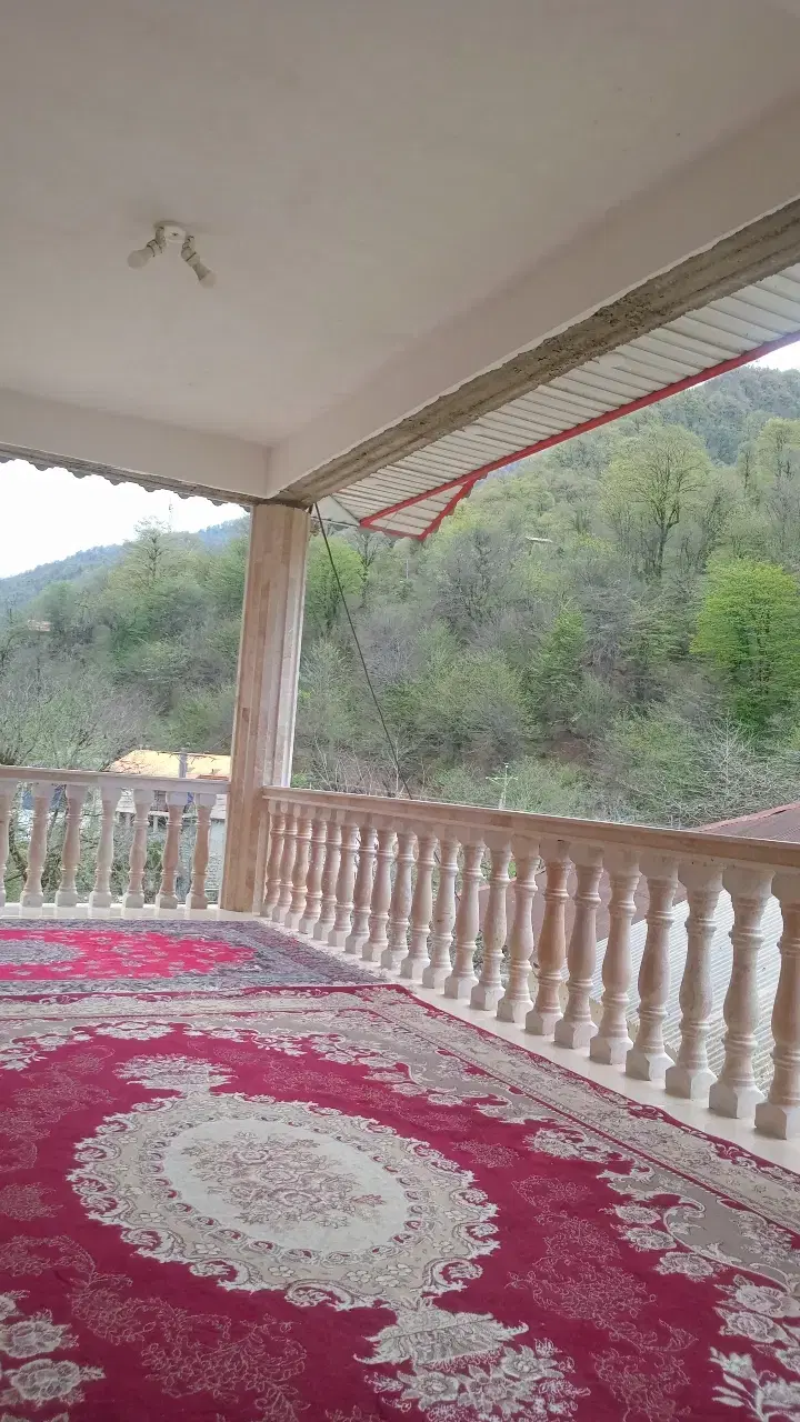 ویلایی زیبا روبه روی جنگل و رودخانه