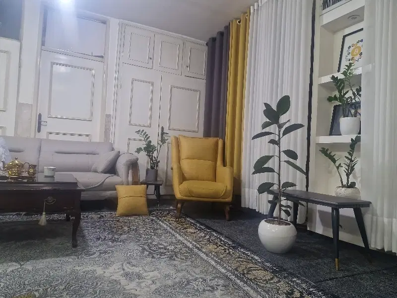 هم خونه خانم