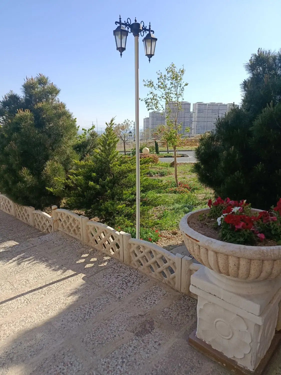 واحد 74متری سندتک برگ برج قائم