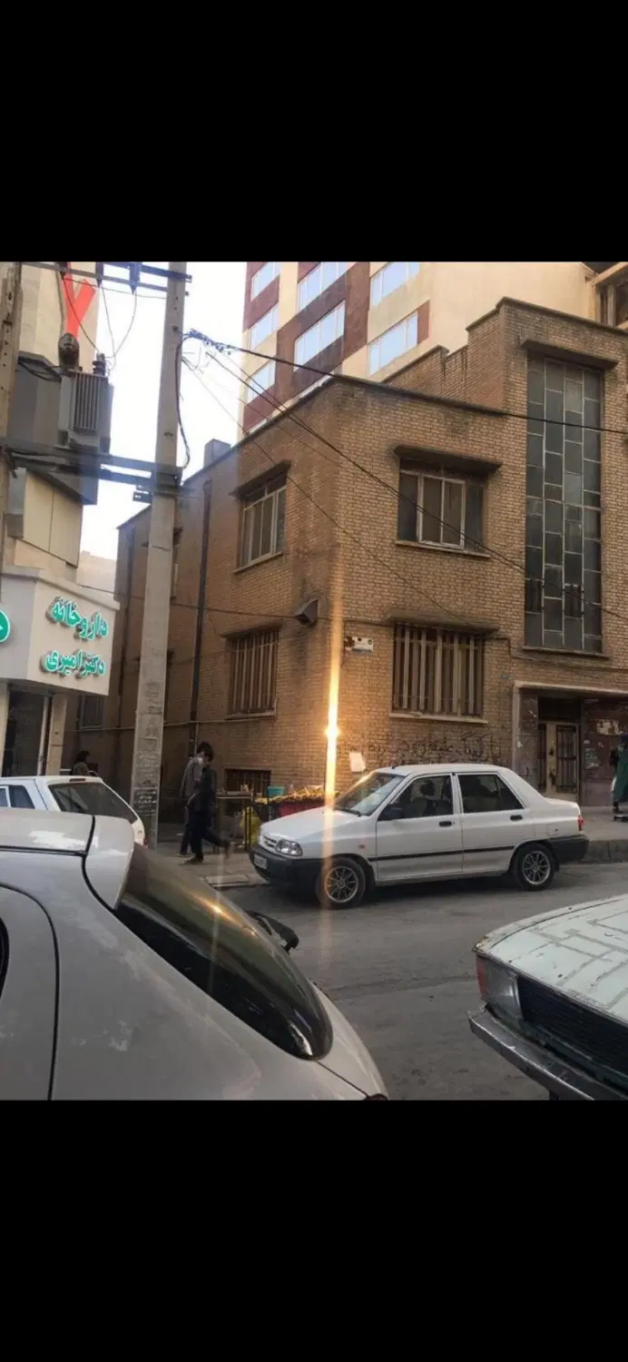 فروش ملک ۴۸۰ متری پارکینگ شهرداری