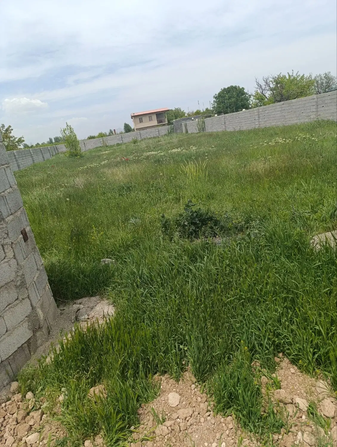 زمین دارای برق جاده سنتو