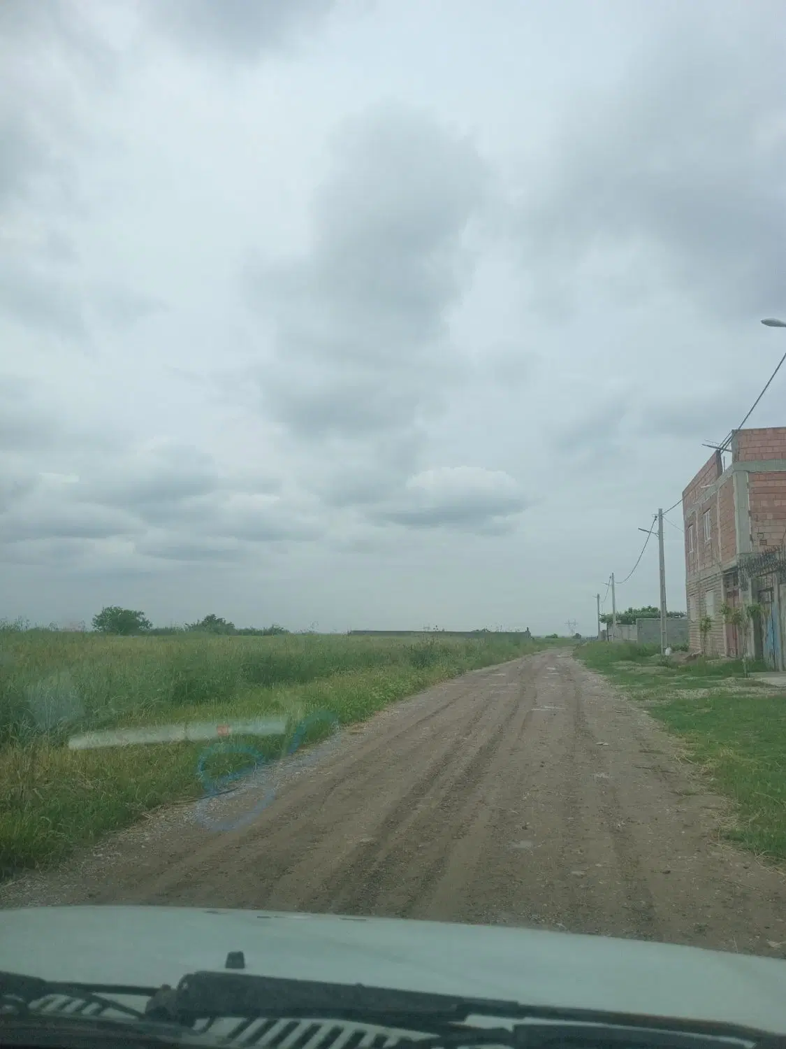 خانه نیمه ساز