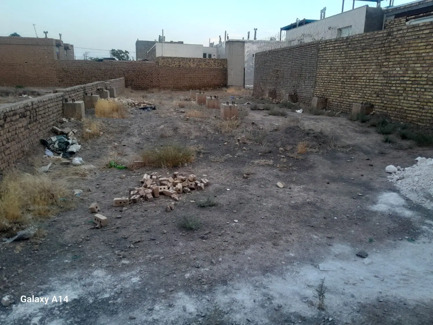 زمین مسکونی