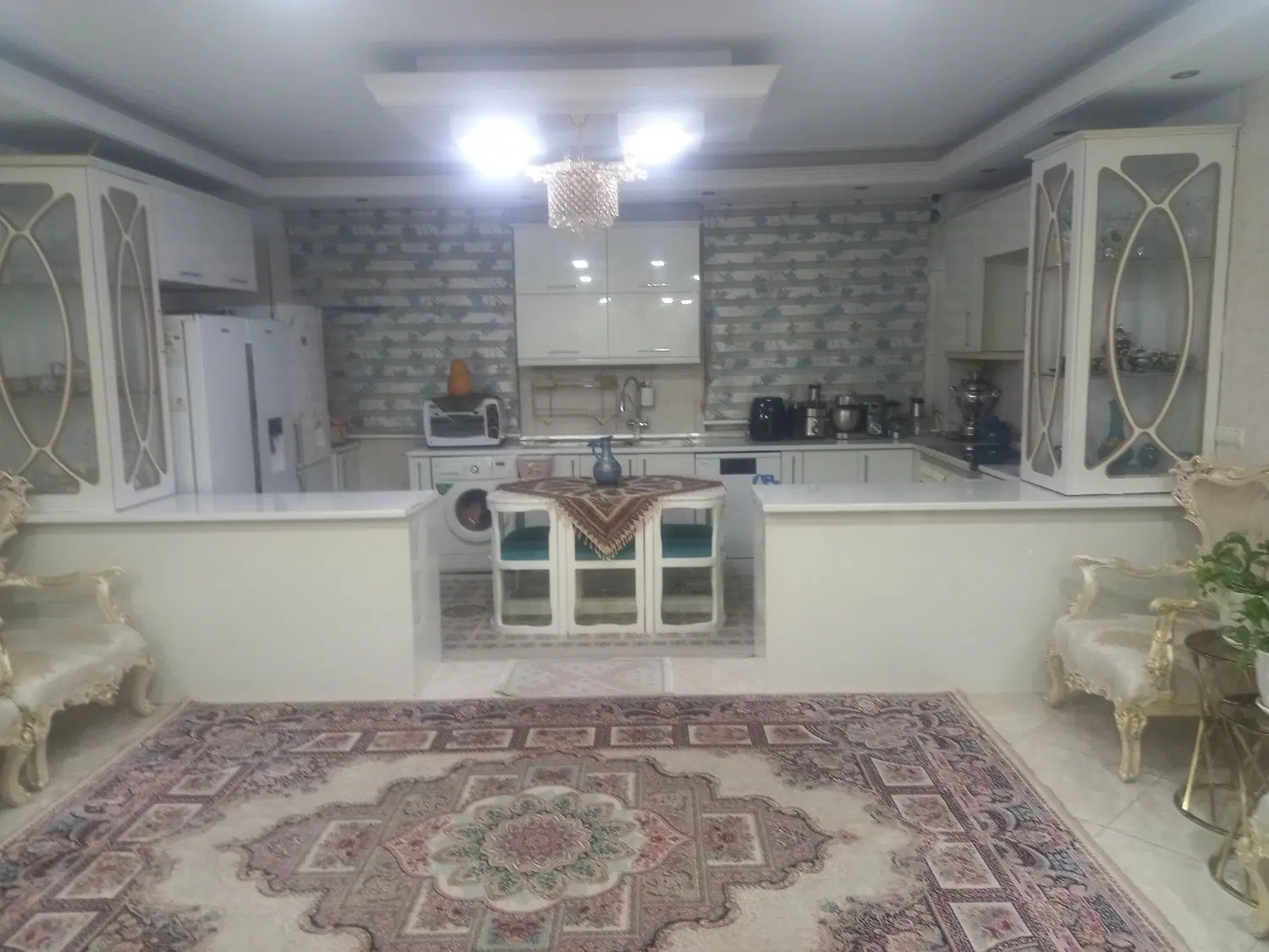 تک واحدی شیک  با نورگیری عالی و  جنوبی