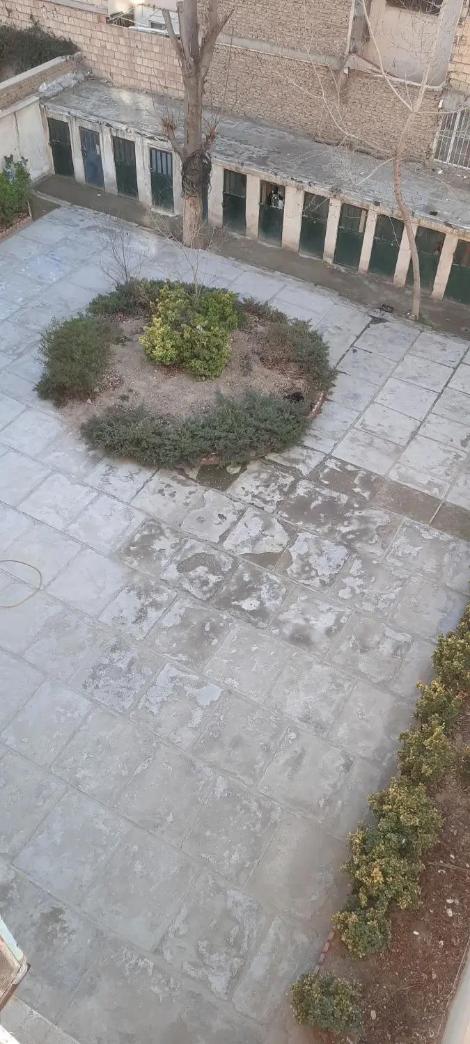 آپارتمان ۷۵ متری با  پارکینگ در خیابان رحایی