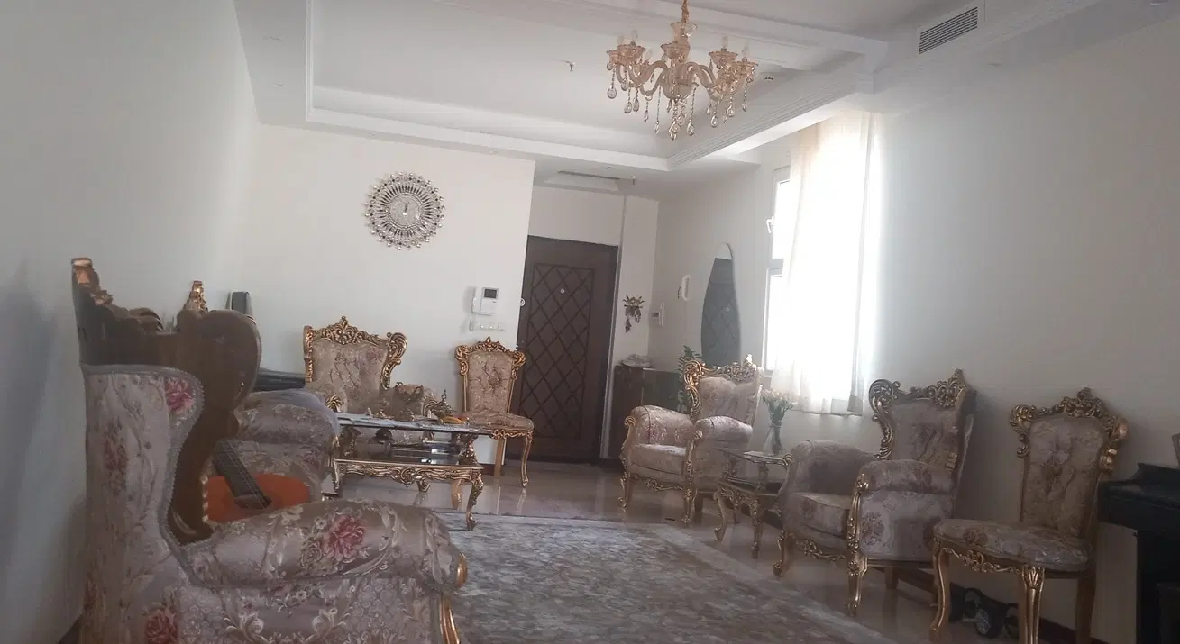 آپارتمان کوهسار ( نقد )